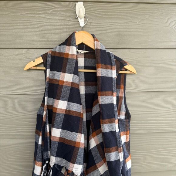 Entro plaid fringe vest - Picture 3 of 5